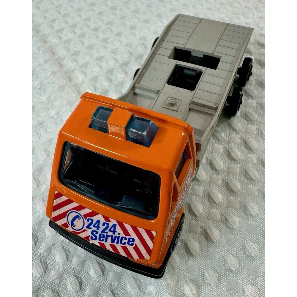 Majorette Renault Master T35 1/45 Diecast Tow Truck 24-24 Service‎ (1984 France)